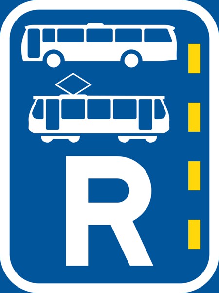 R343 – Reserved Lane For Bus And Tram